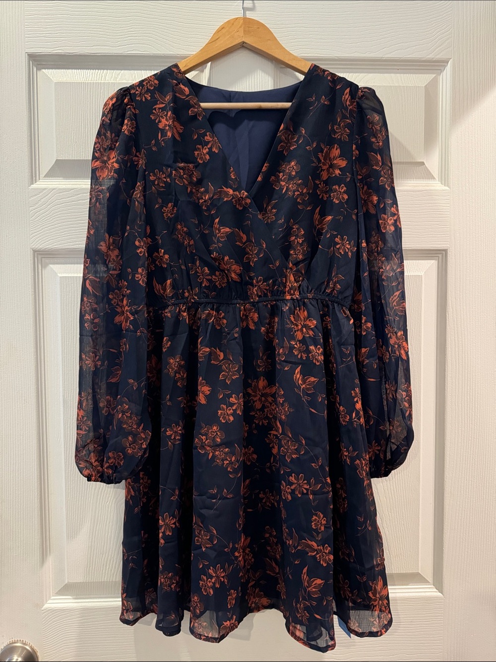 Cupshe Navy & Rust Floral Long-Sleeve V-Neck Dress